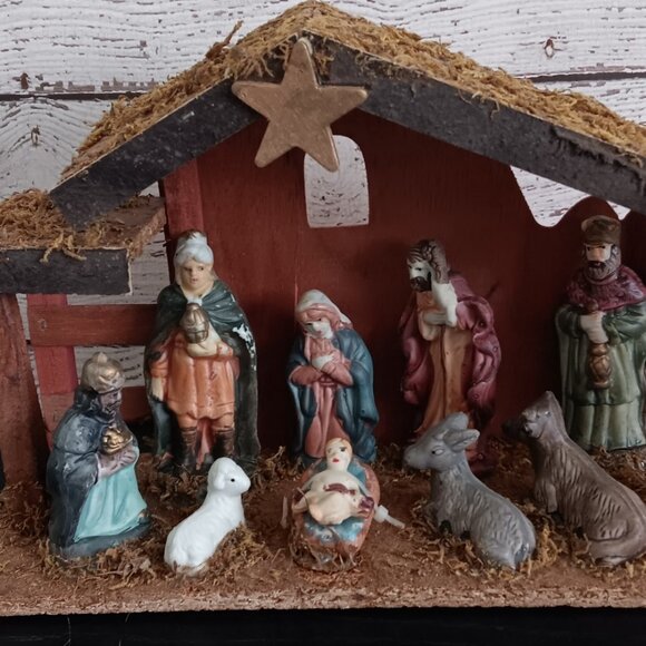 Vintage 10 Piece Nativity Set - Picture 1 of 6